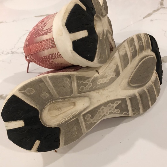 ASICS pink runners  size 8.5 - Picture 5 of 9